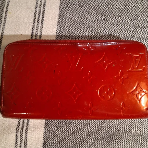 Louis Vuitton Red Embossed Wallet - Picture 2 of 16